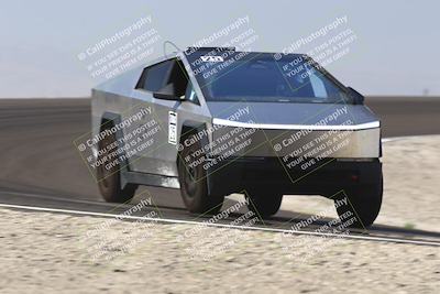 media/Nov-08-2025-Speed Ventures (Sat) [[1c7a6332f5]]/TC B/Session 2 (Turn 2)/